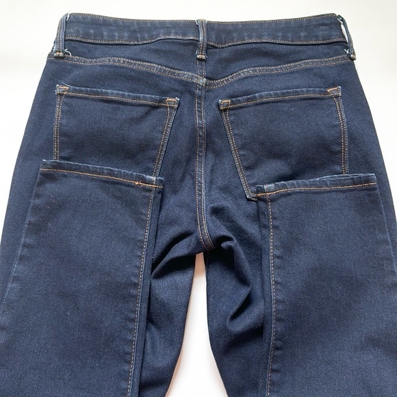 Old Navy Straight Leg / Medium-Rise Jeans - Picture 6 of 6